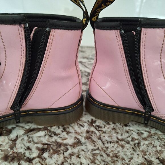 Dr. Martens Pink patent Leather Ankle Boots 1460  size 10 Zip Lace - Picture 5 of 9
